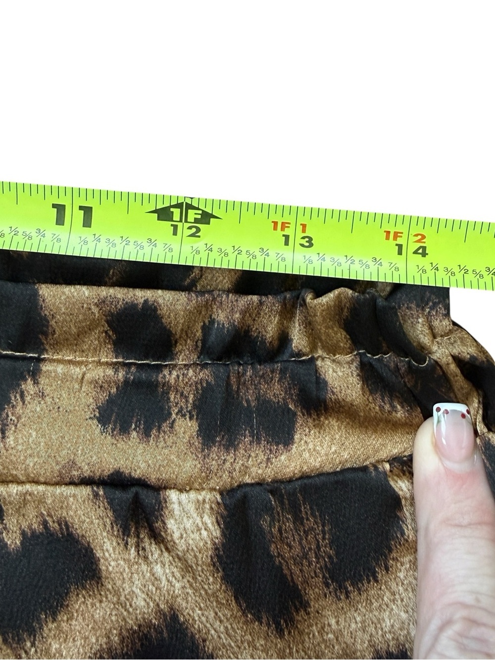 Hayden Los Angeles Leopard Print Satin Jogger Pants Paperbag Waist Boho Chic S - Picture 4 of 9
